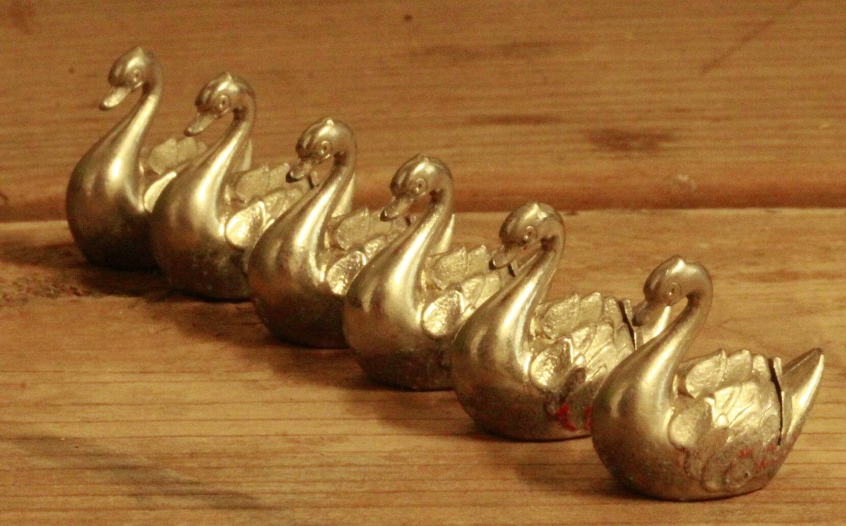 Old swan card holders