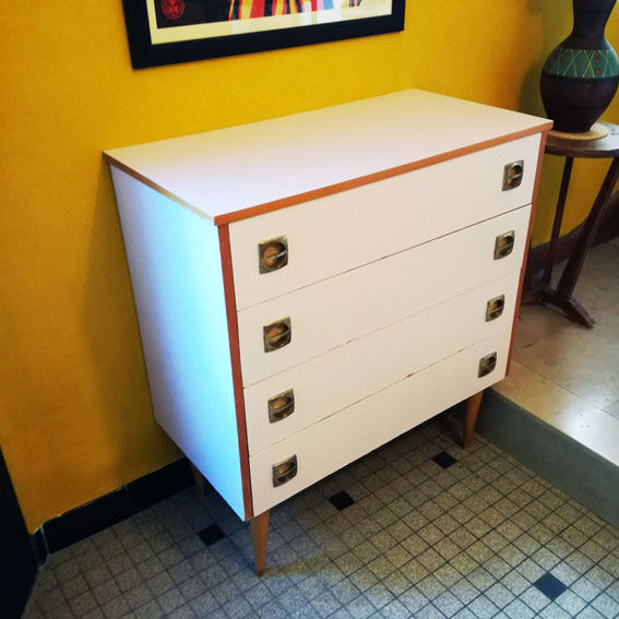 Commode vintage revisitée en rose poudre