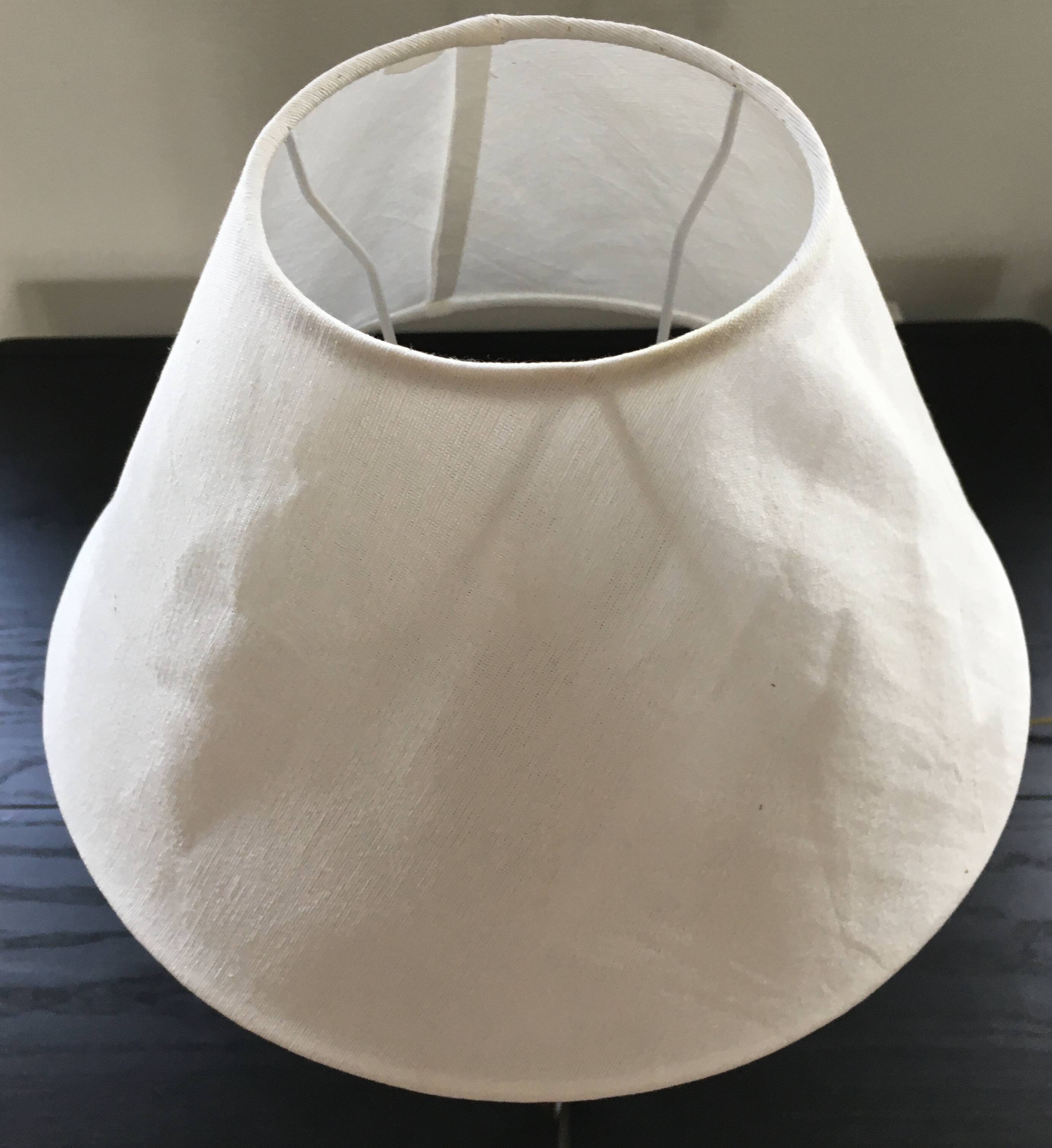 Tripod spiral lamp