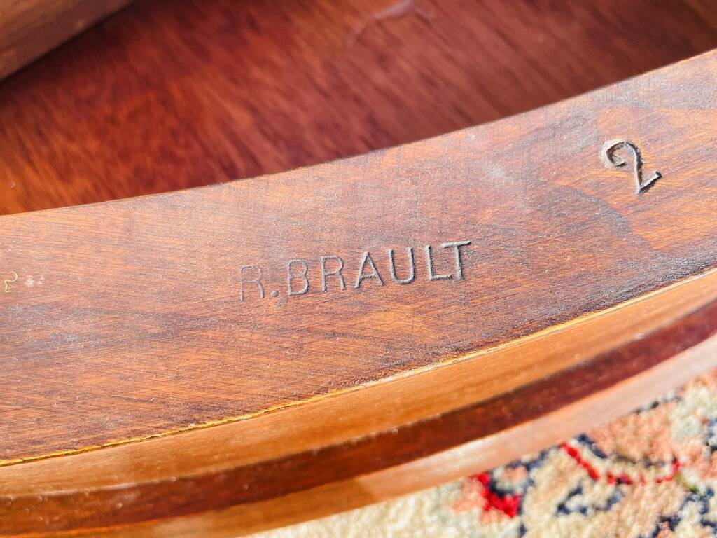 Empire-style demi-lune console from the 19th century.