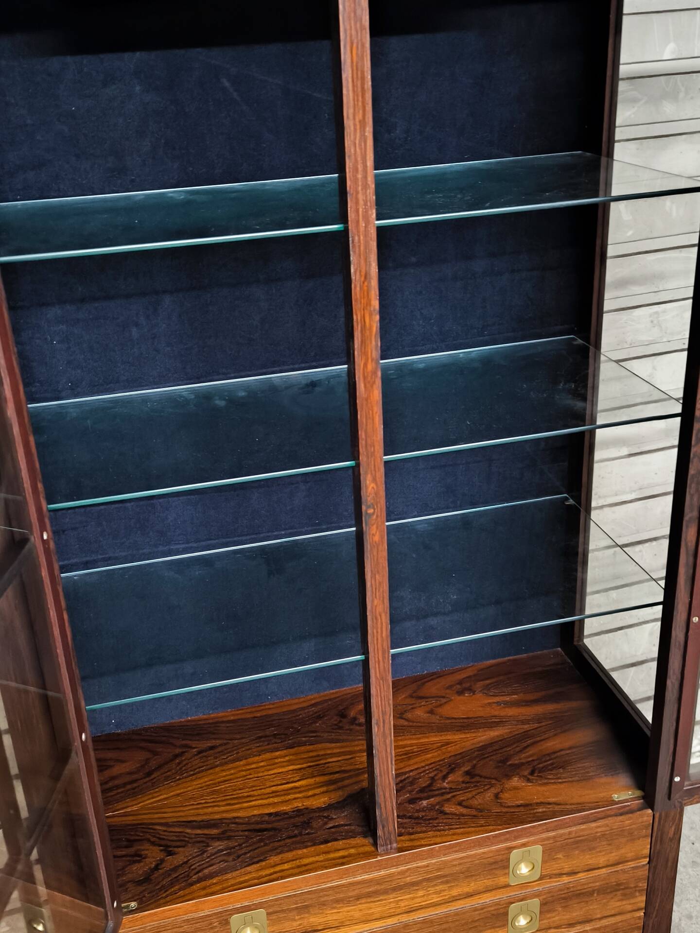 Vintage 1960s Scandinavian display cabinet in rosewood.
