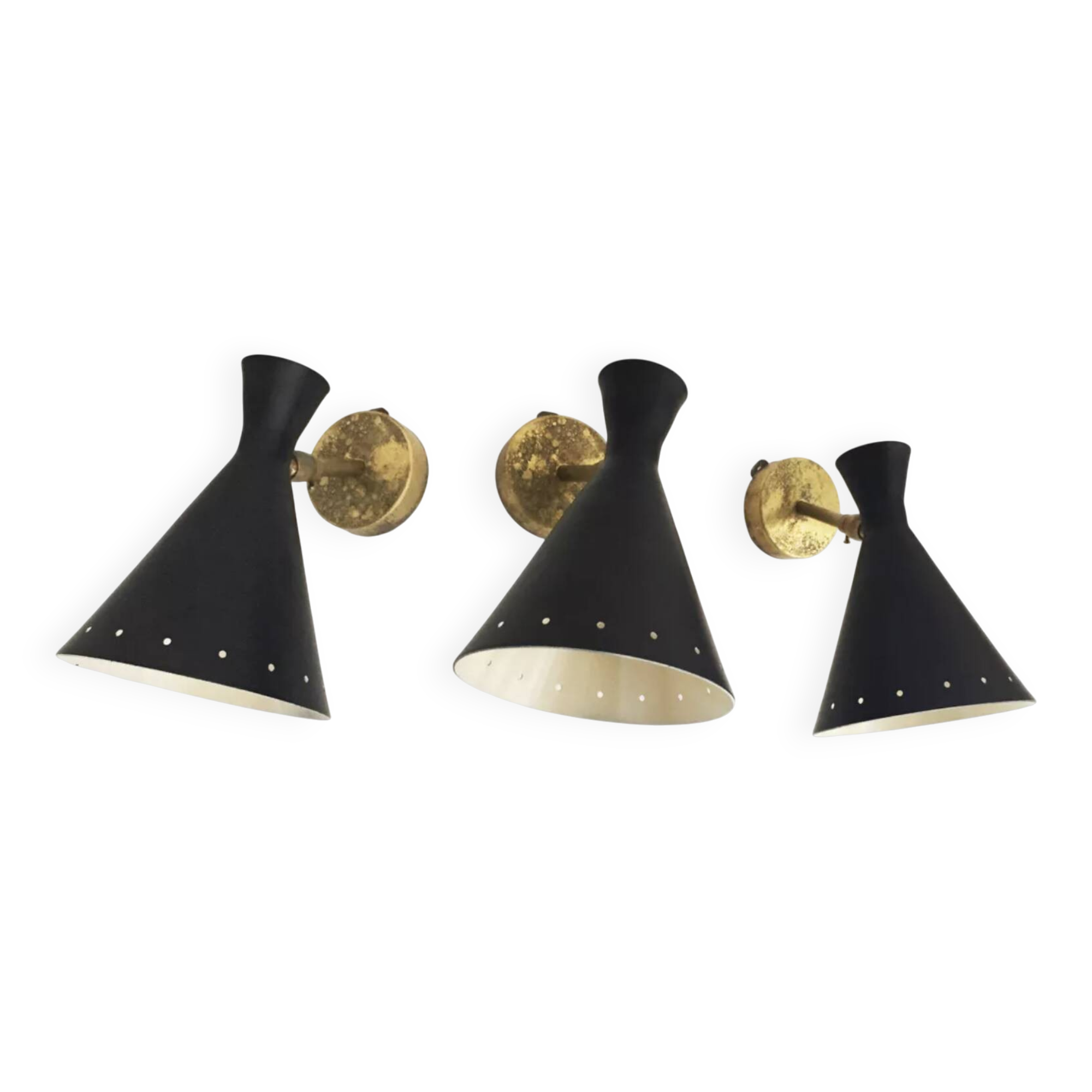 Set of three Italian wall lights in brass and lacquered iron, 1950s design.