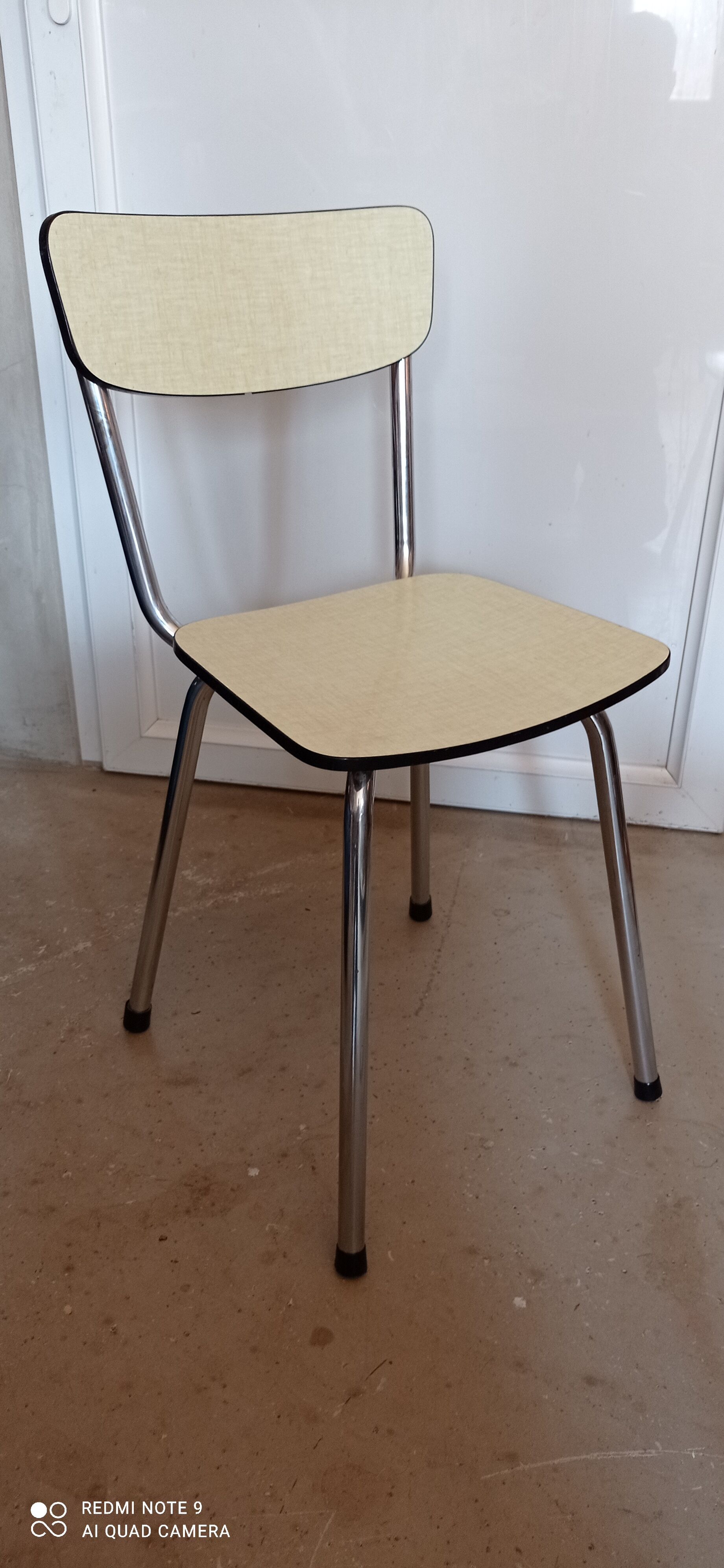 Chaise anis formica