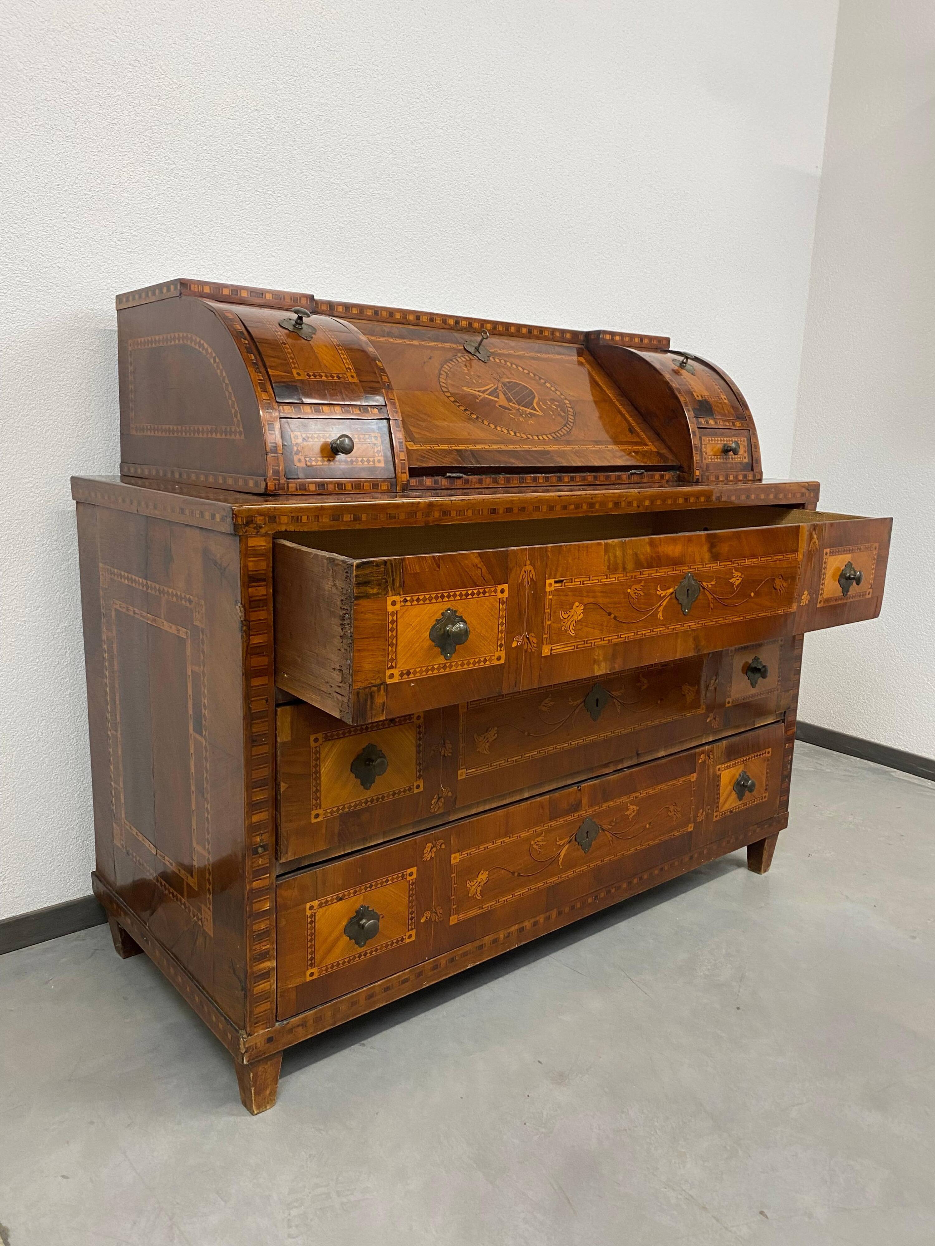 Classicist Viennese secretary, around 1790
