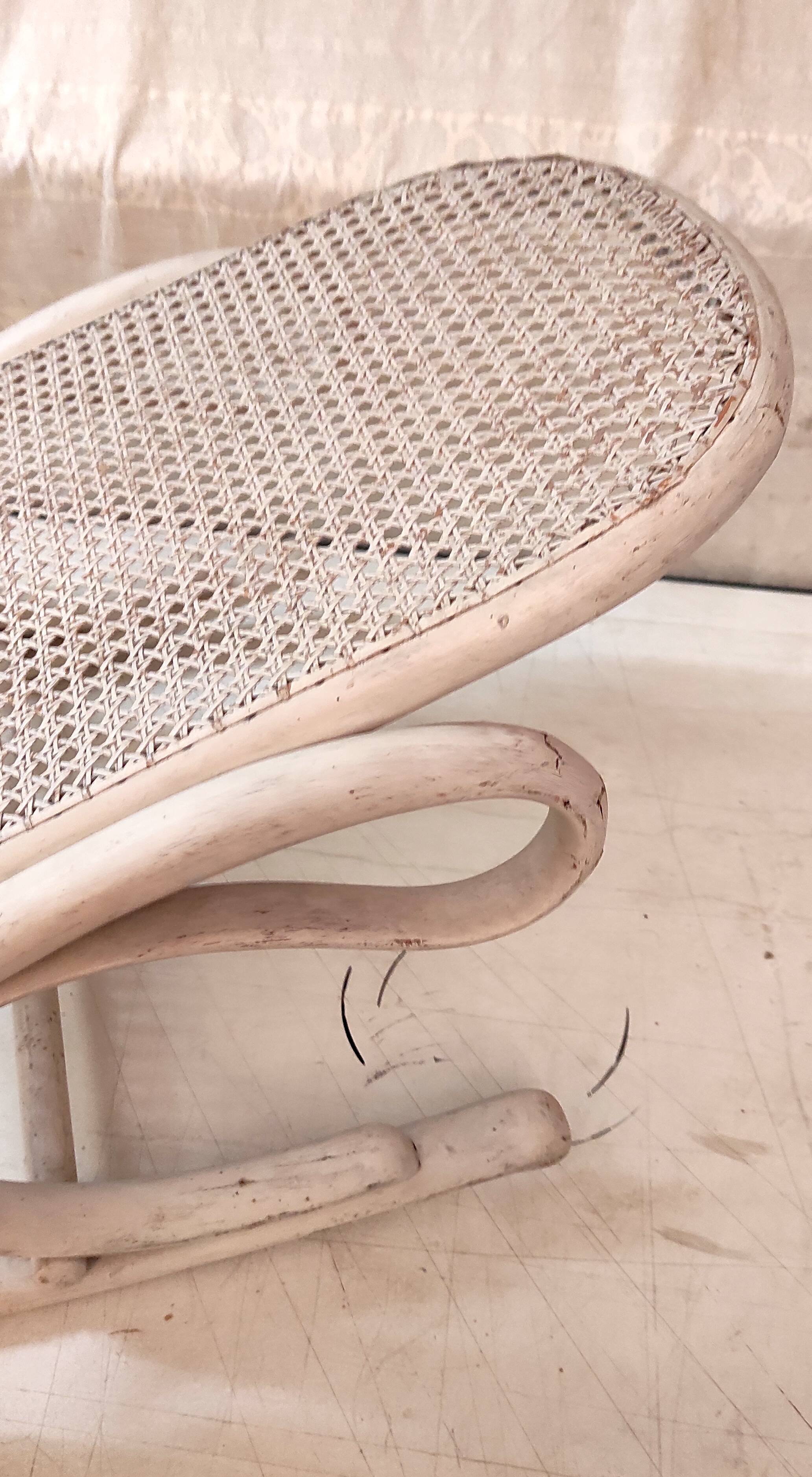 Footstool known as a "flâneuse" in bentwood by Thonet - 1910s/20s