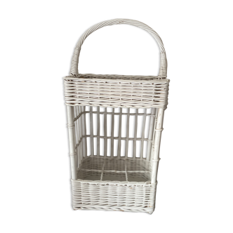 White wicker and rattan bar