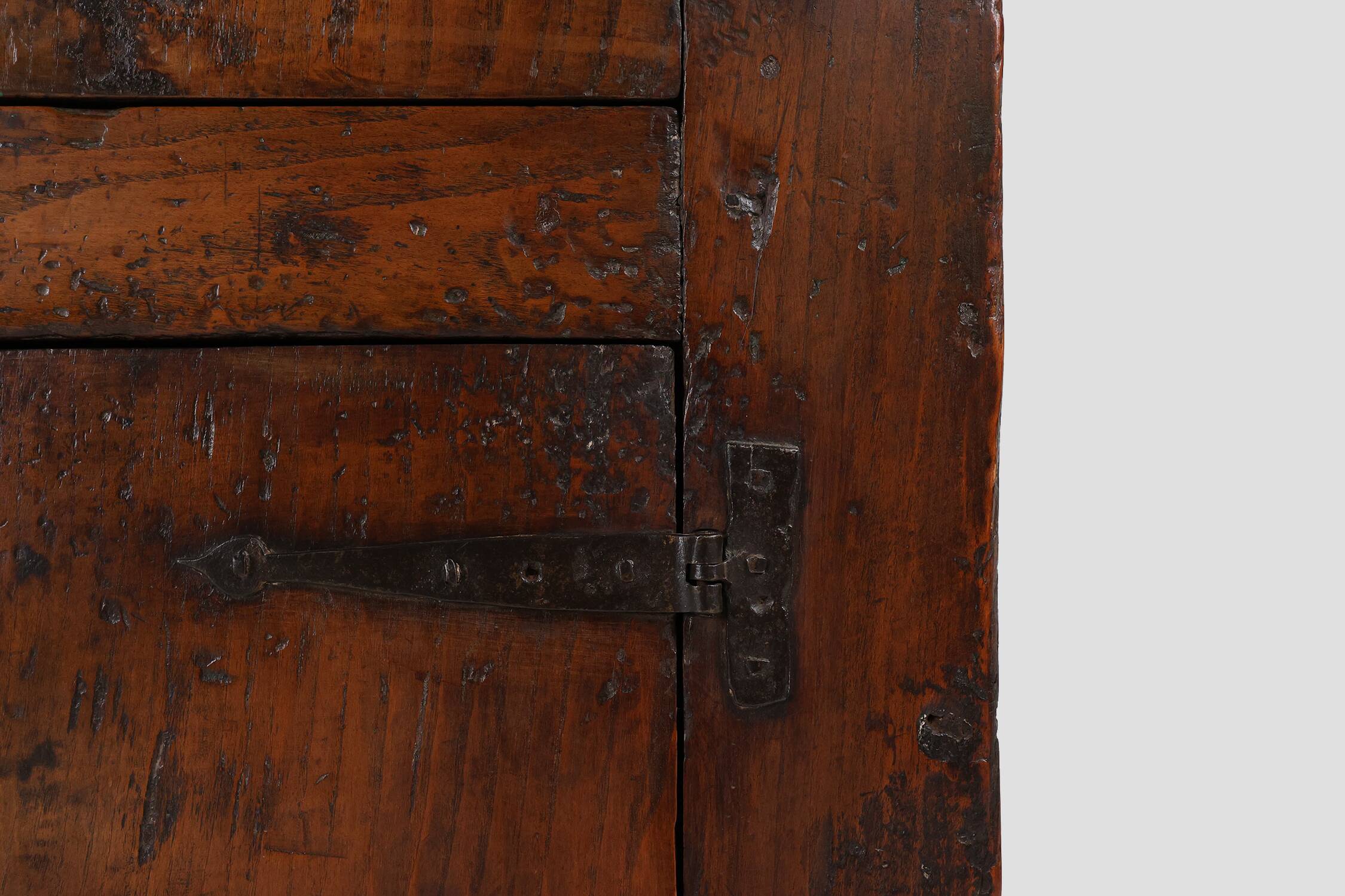 Rare French 16th century oak cabinet with beautiful patina
