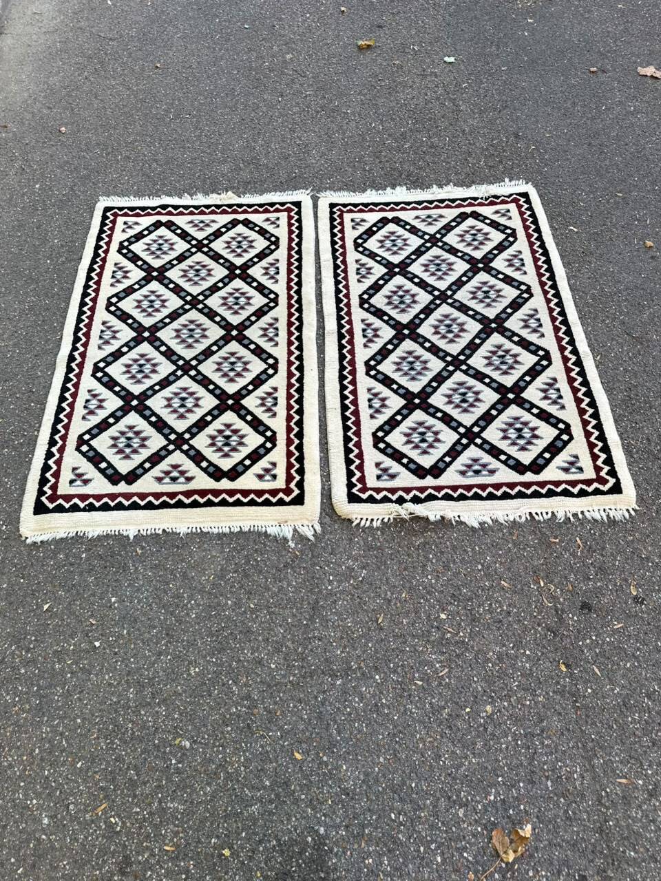 Pair of hand-knotted Berber Persian rugs in wool 81x131 cm