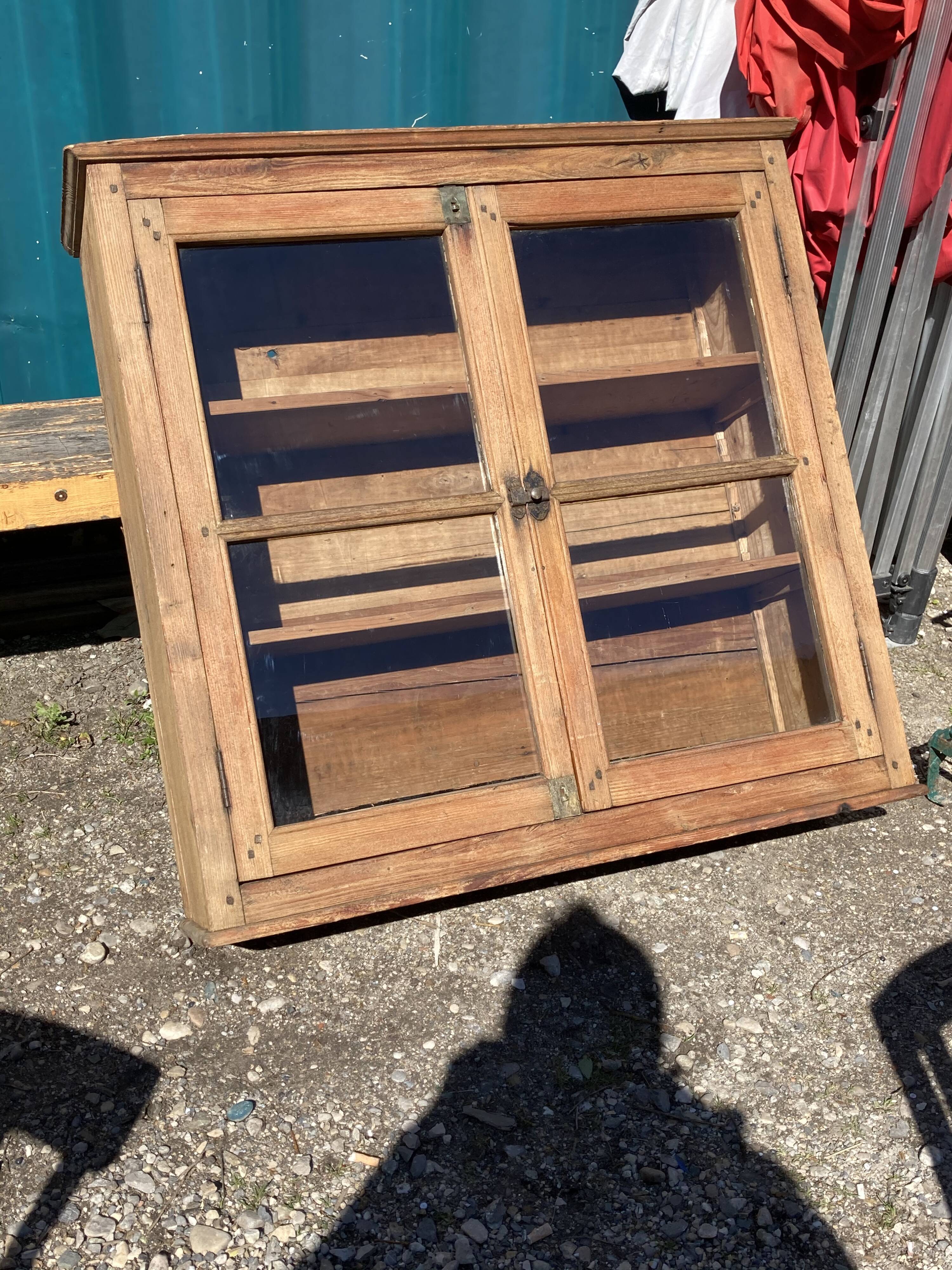 Natural wood window to be laid or hung