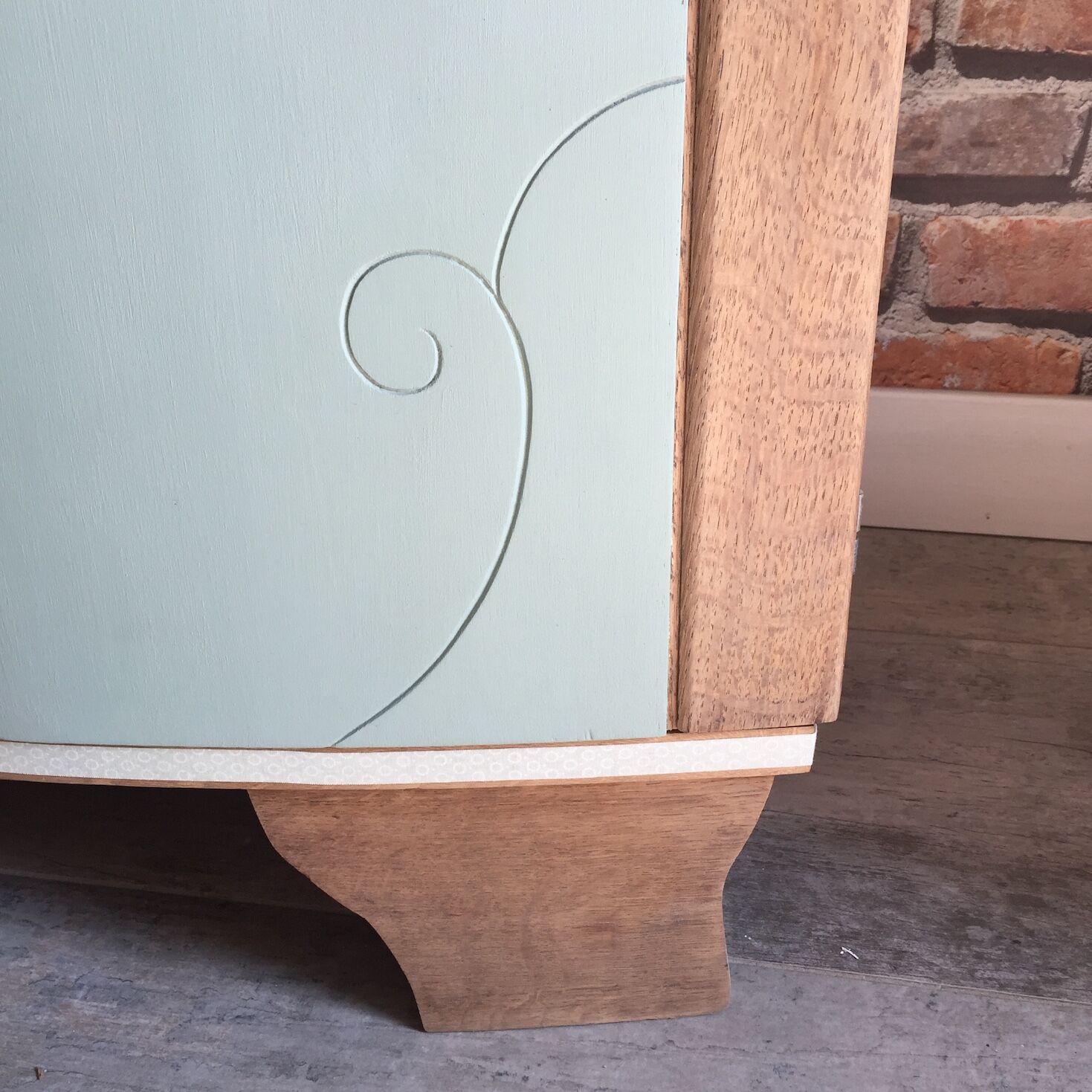 Wardrobe with mirror