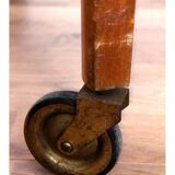 Service in wood and formica