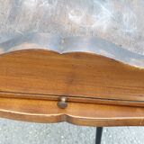 Sewing worker table