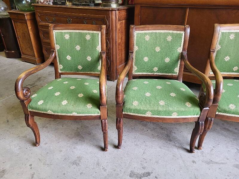 Serie de 4 fauteuils de style empire a crosse
