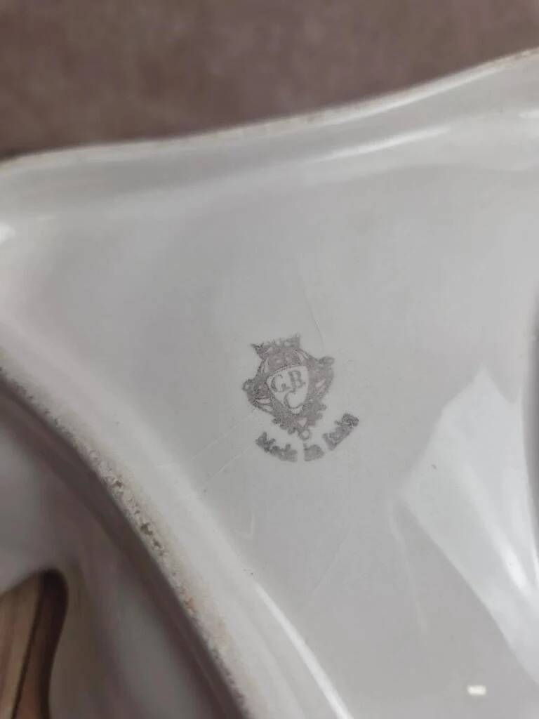 Vintage Italian barbotine grape plate – G.b.c. Made in Italy