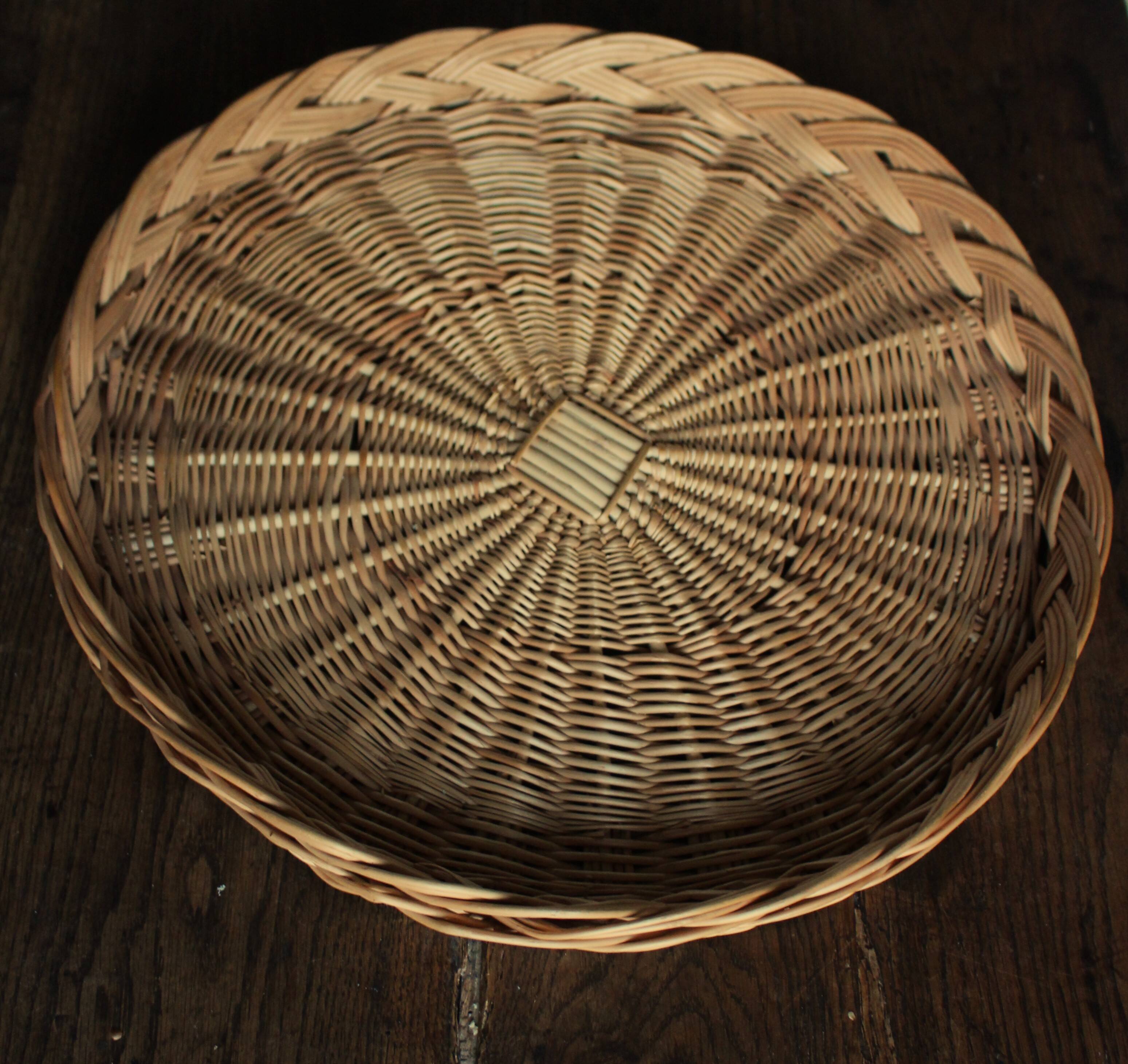 Large round wicker tray