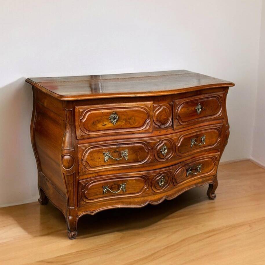 Commode Tombeau Louis XV En Noyer D’époque XVIIIème