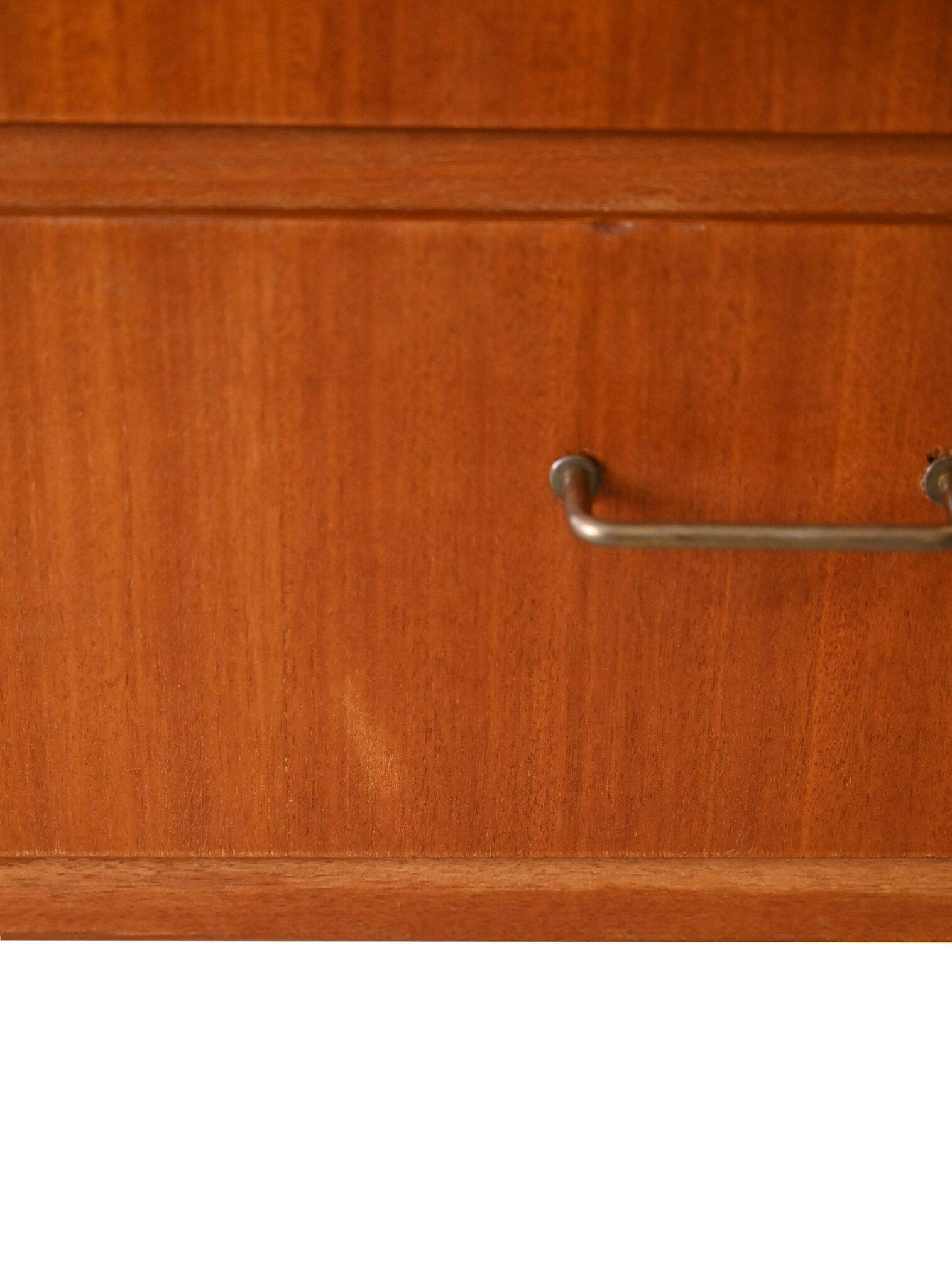 Mahogany chest of drawers with 4 drawers