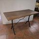 Ancienne table bistrot dessus chêne pied fonte , 118cms de L