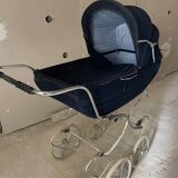 Vintage stroller/pram