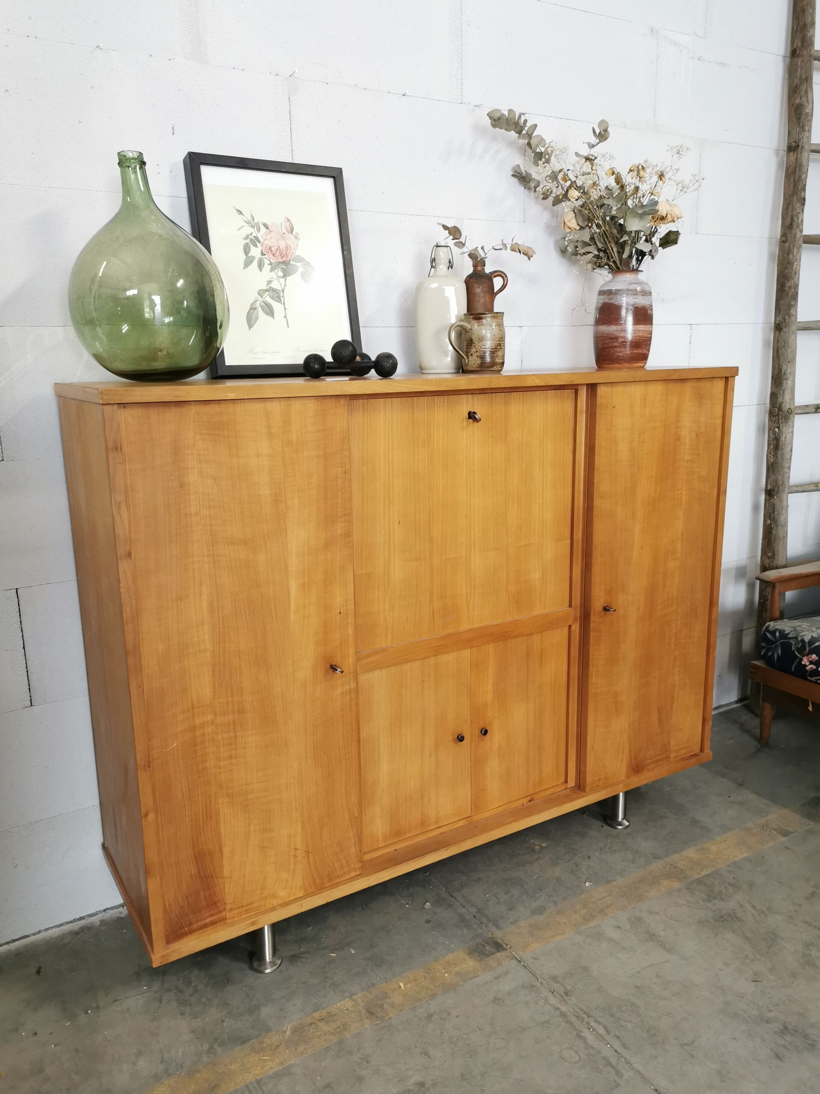 Vintage bahut buffet