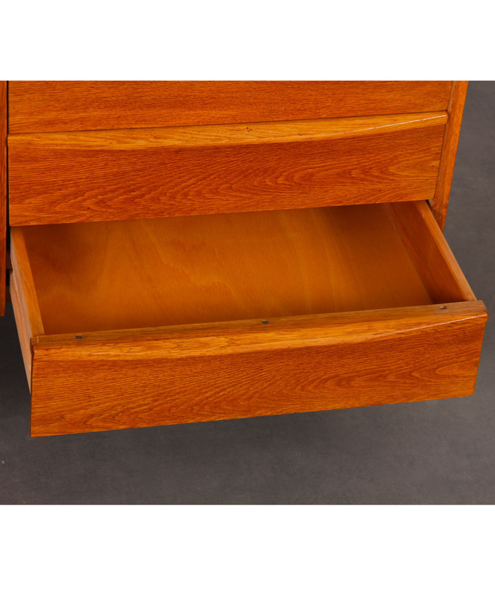 Czech dresser edited by Drevozpracujici podnik, 1960