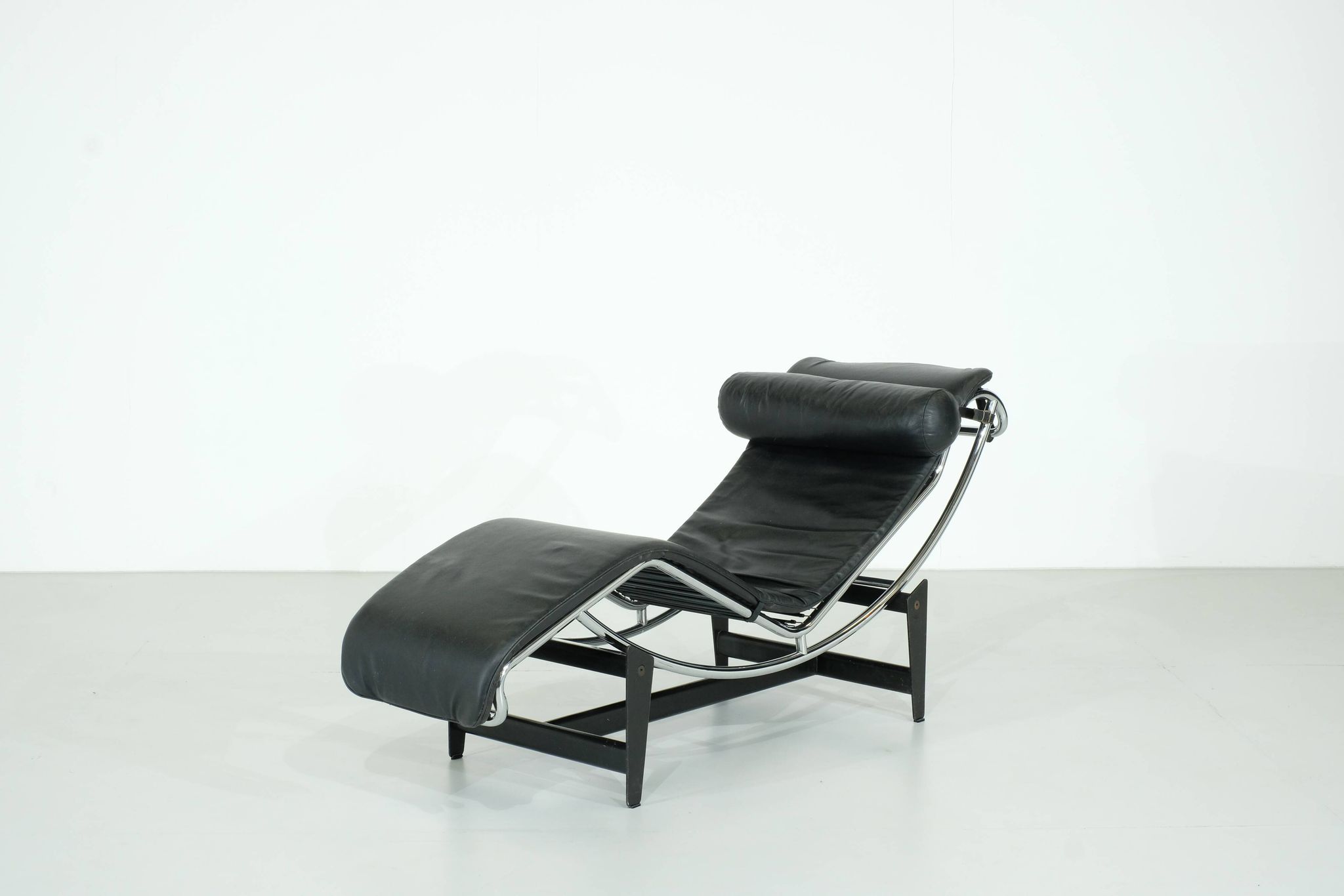 LC4 by Charlotte Perriand, Lecorbusier and Pierre Jaenneret for Cassina - 1970s