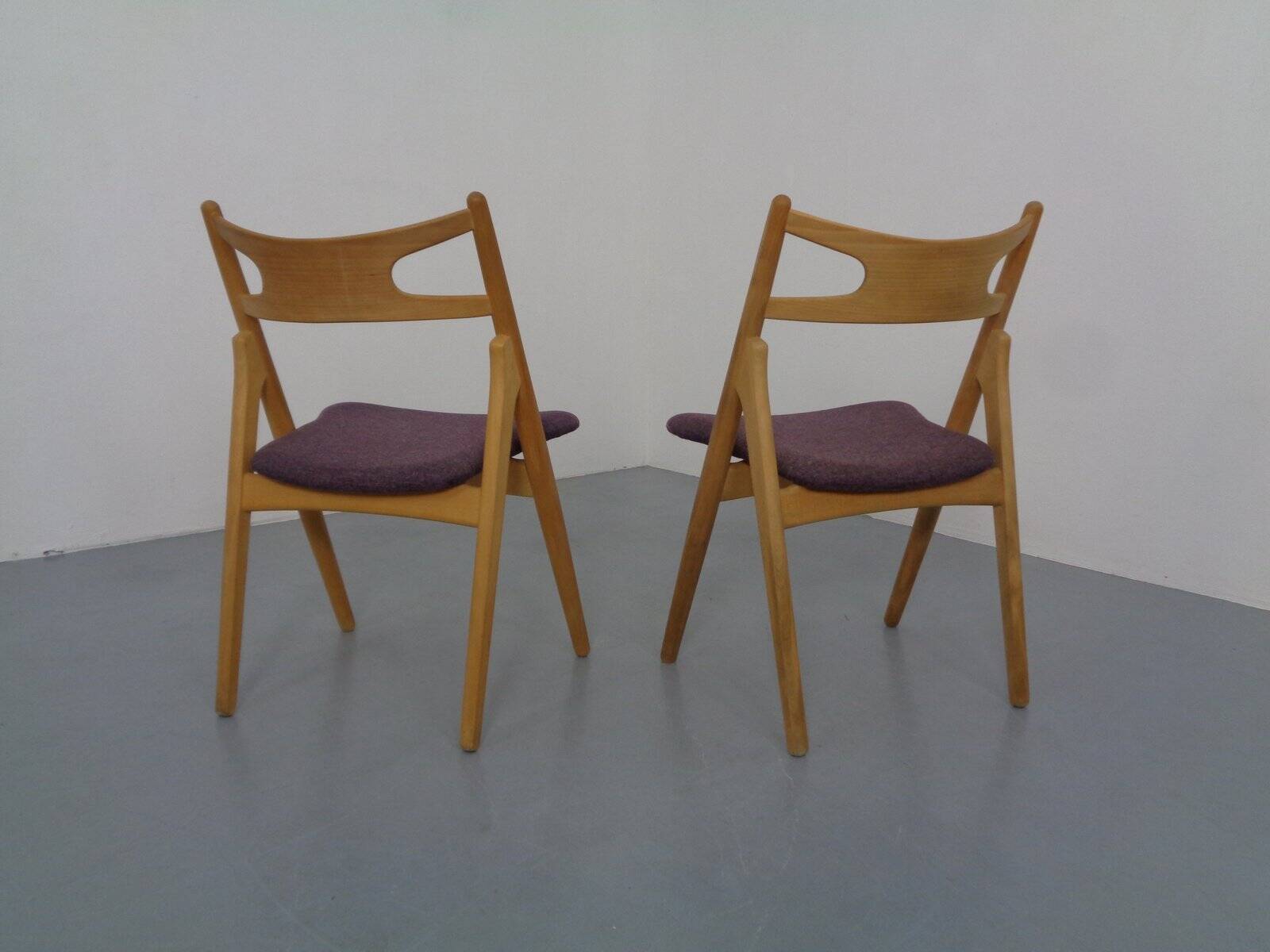 CH 29 Sawbuck Chairs in Oak and Wool by Hans J. Wegner for Carl Hansen & Son, 1950s, Set of 2