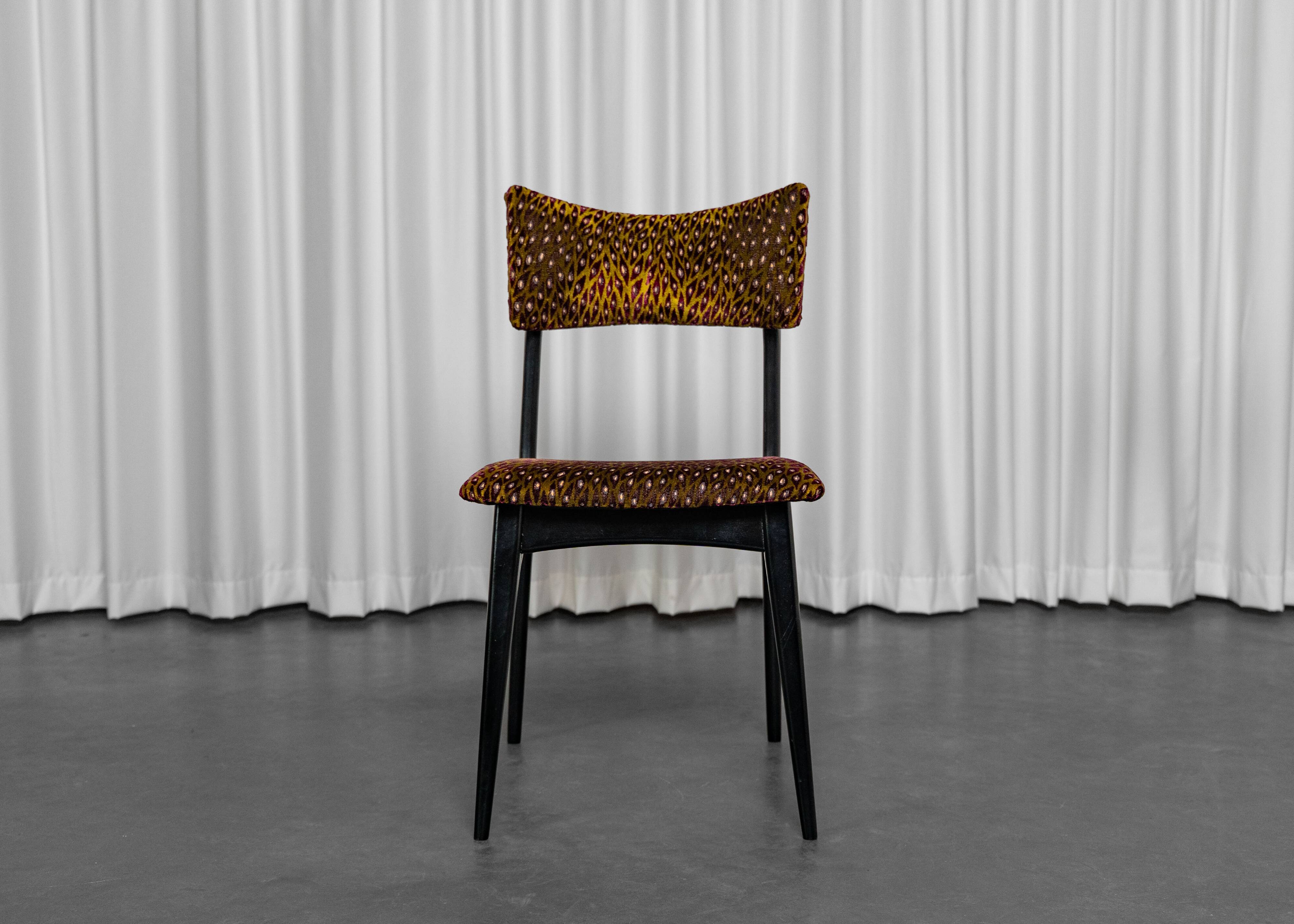 Set of 4 modernist chairs