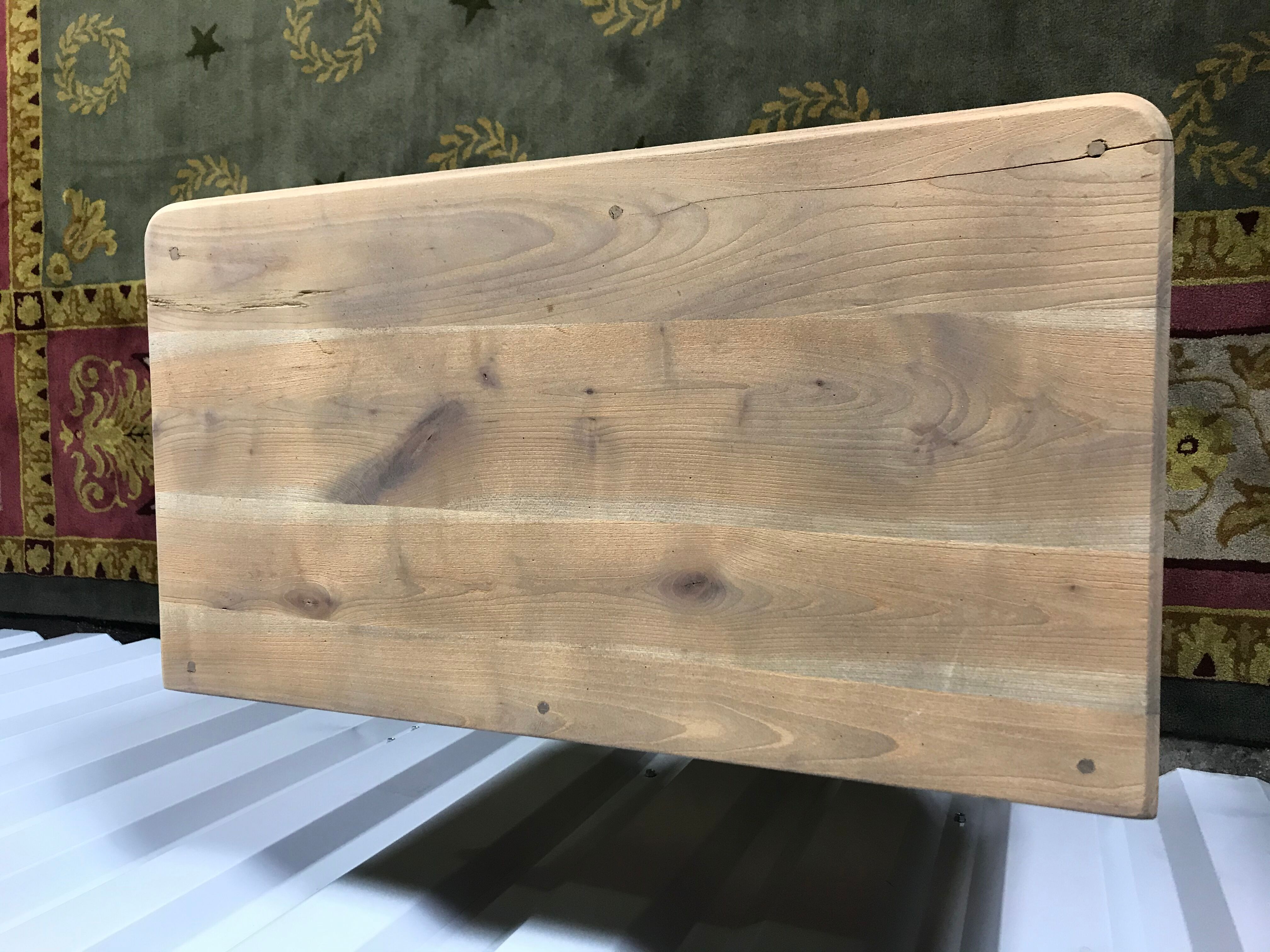 Louis XVI-style dresser erased