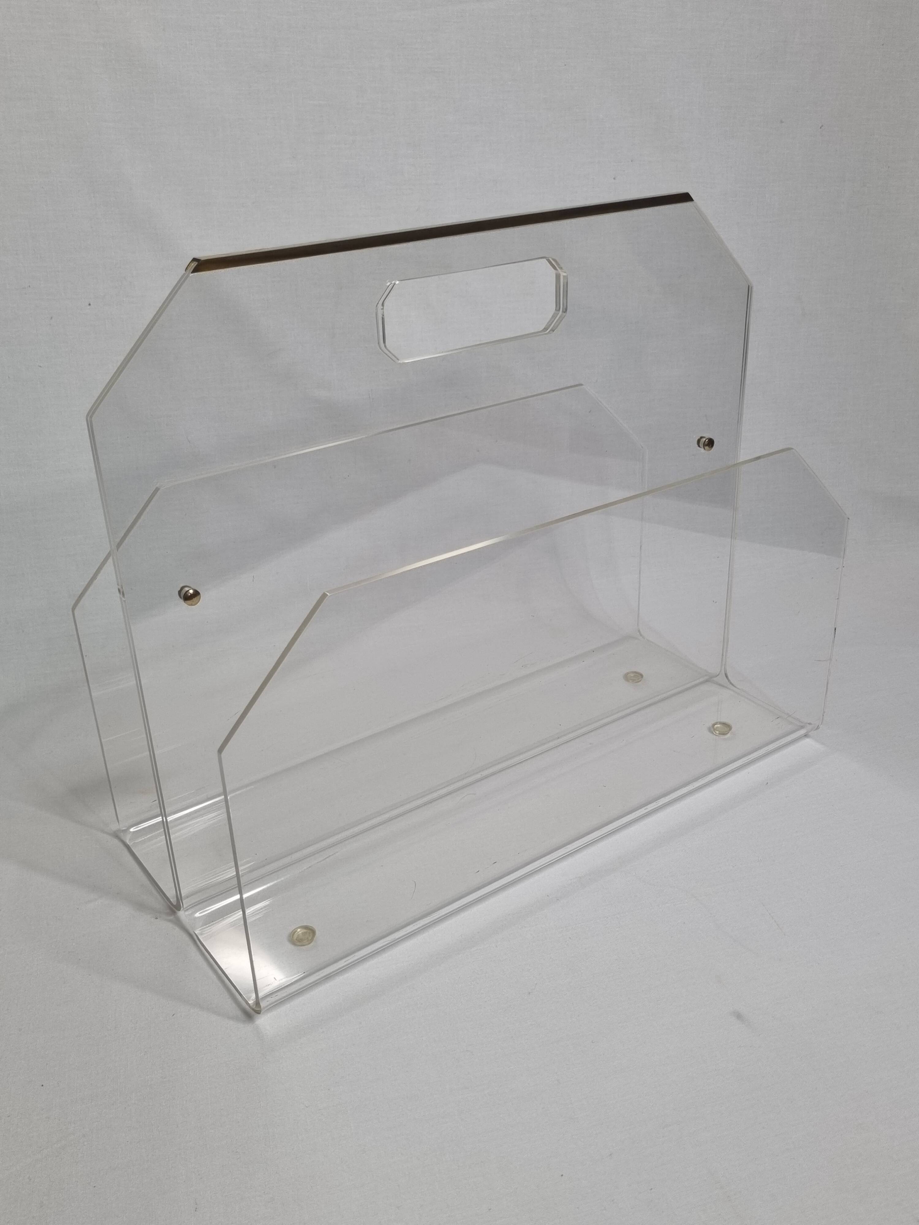 Vintage transparent plexiglass magazine rack, 1970s, Hollywood Regency.