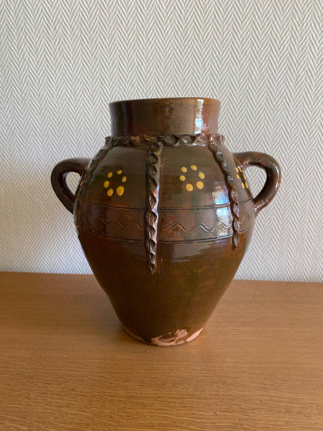 David Echevarría handcrafted jar