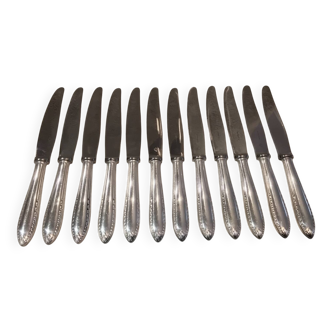 12 silver-plated metal table knives by Christofle Albatros, 24.7 cm.