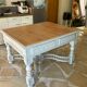 table bureau relookée style campagne chic en chêne massif