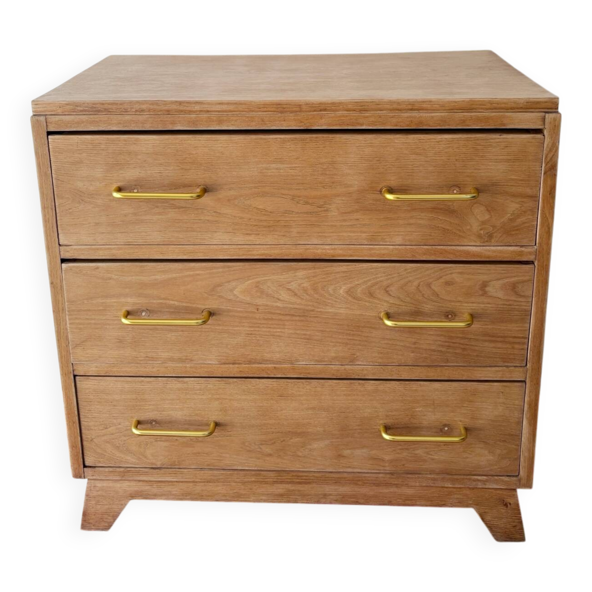 Oak chest of drawers