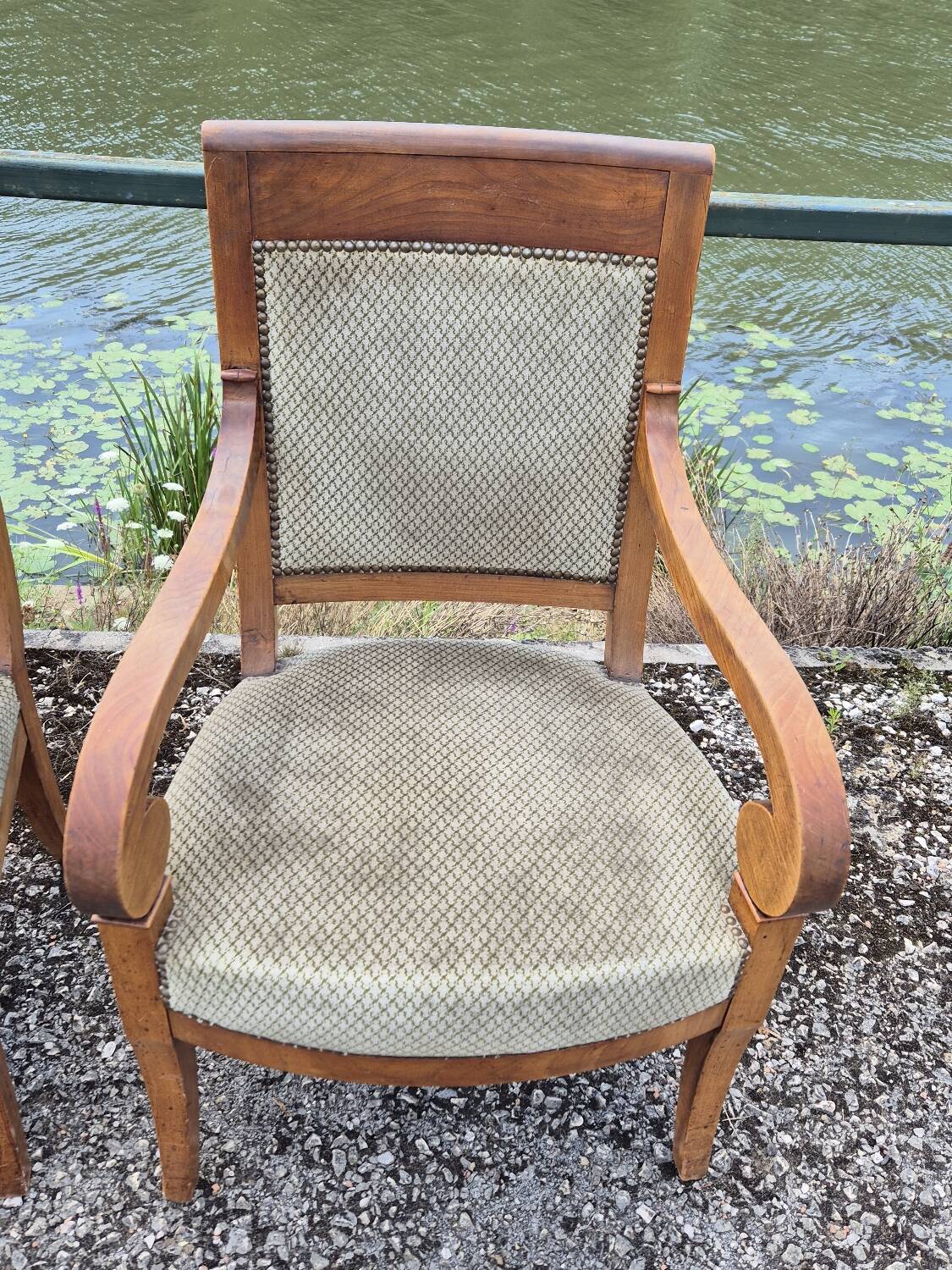 Paire de fauteuils à crosse Empire Restauration 1900s