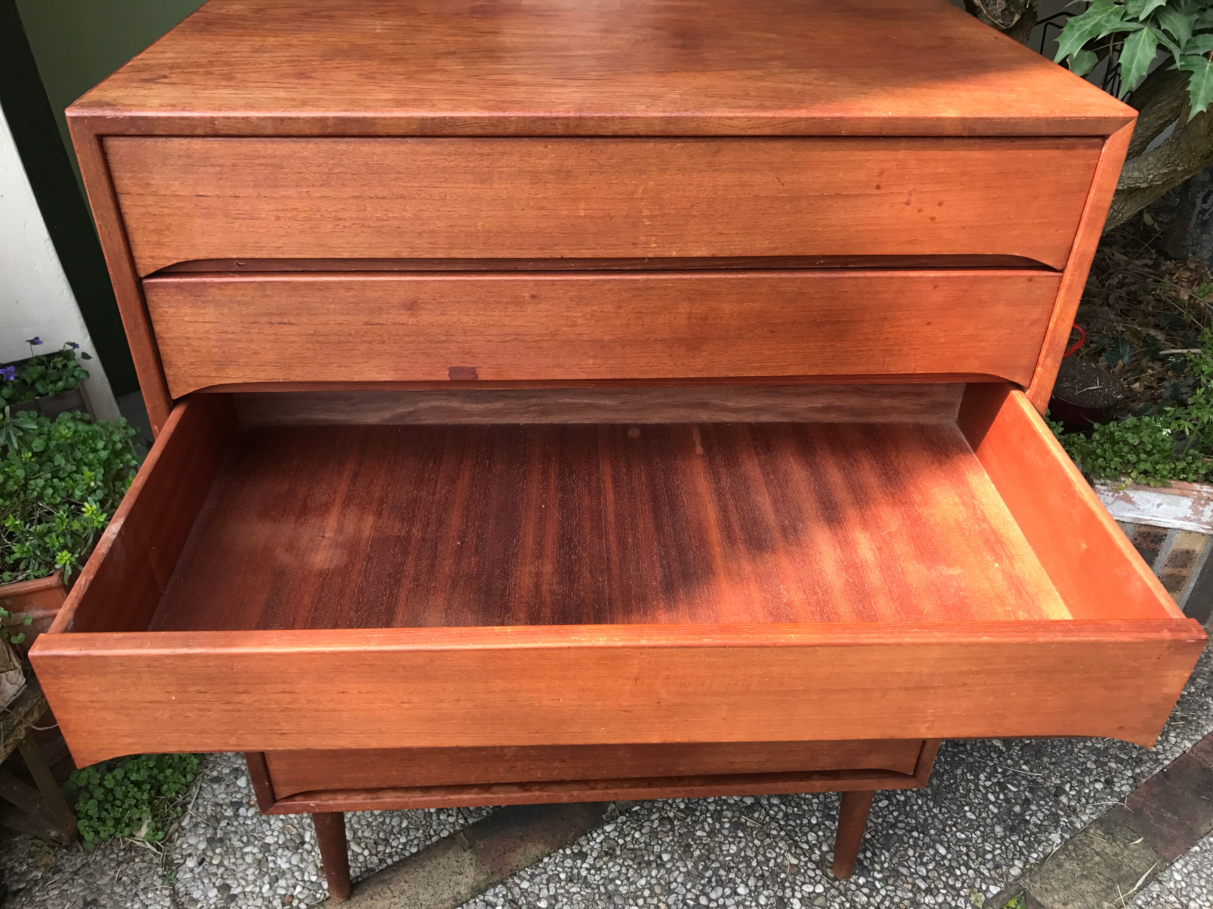 Scandinavian chest of drawers