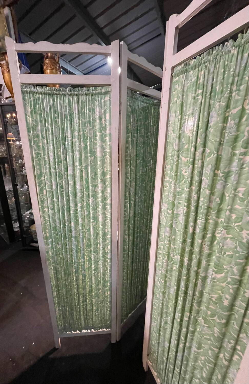 Vintage 1950s screen