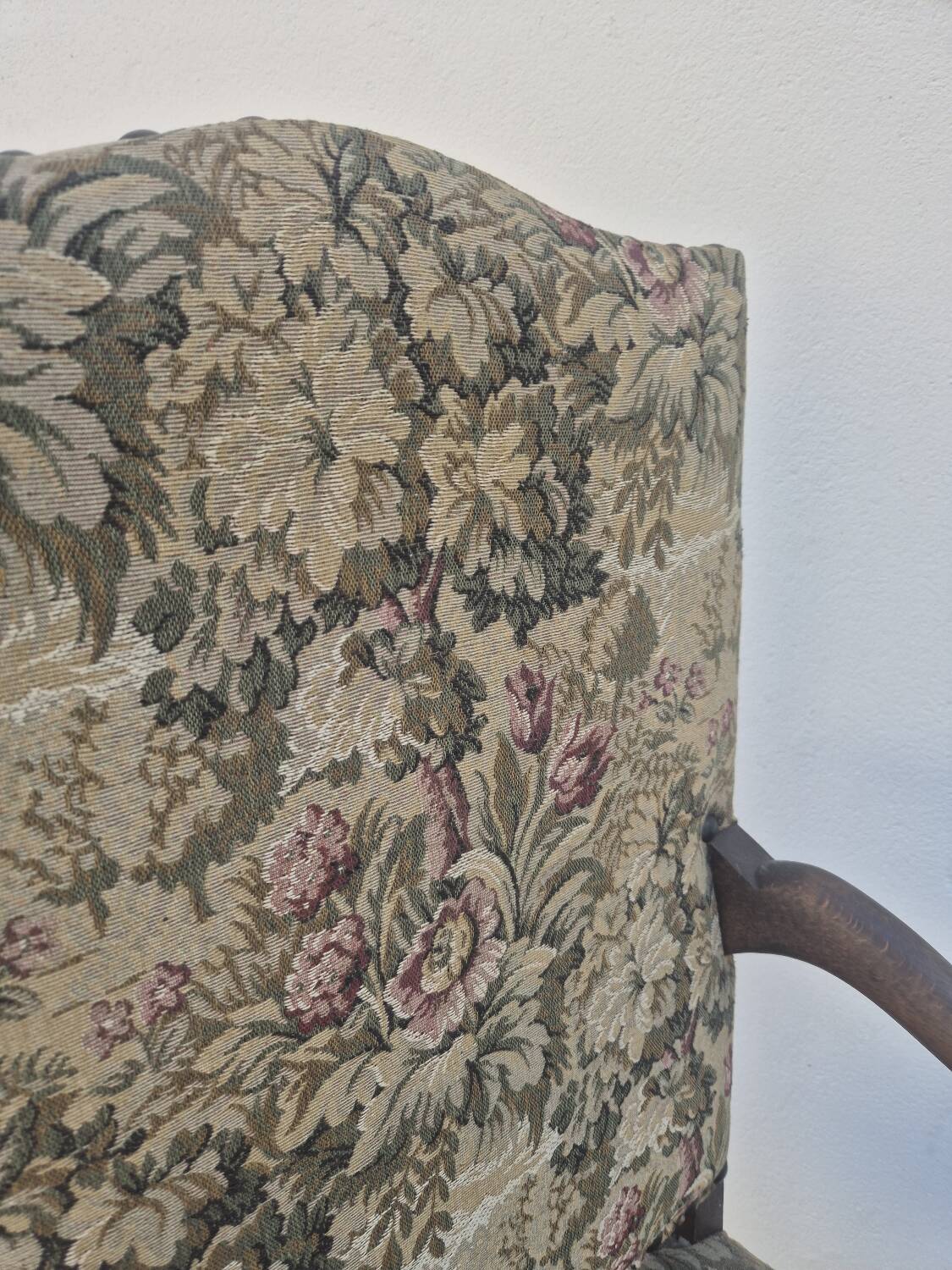 Louis XIII style armchair in walnut