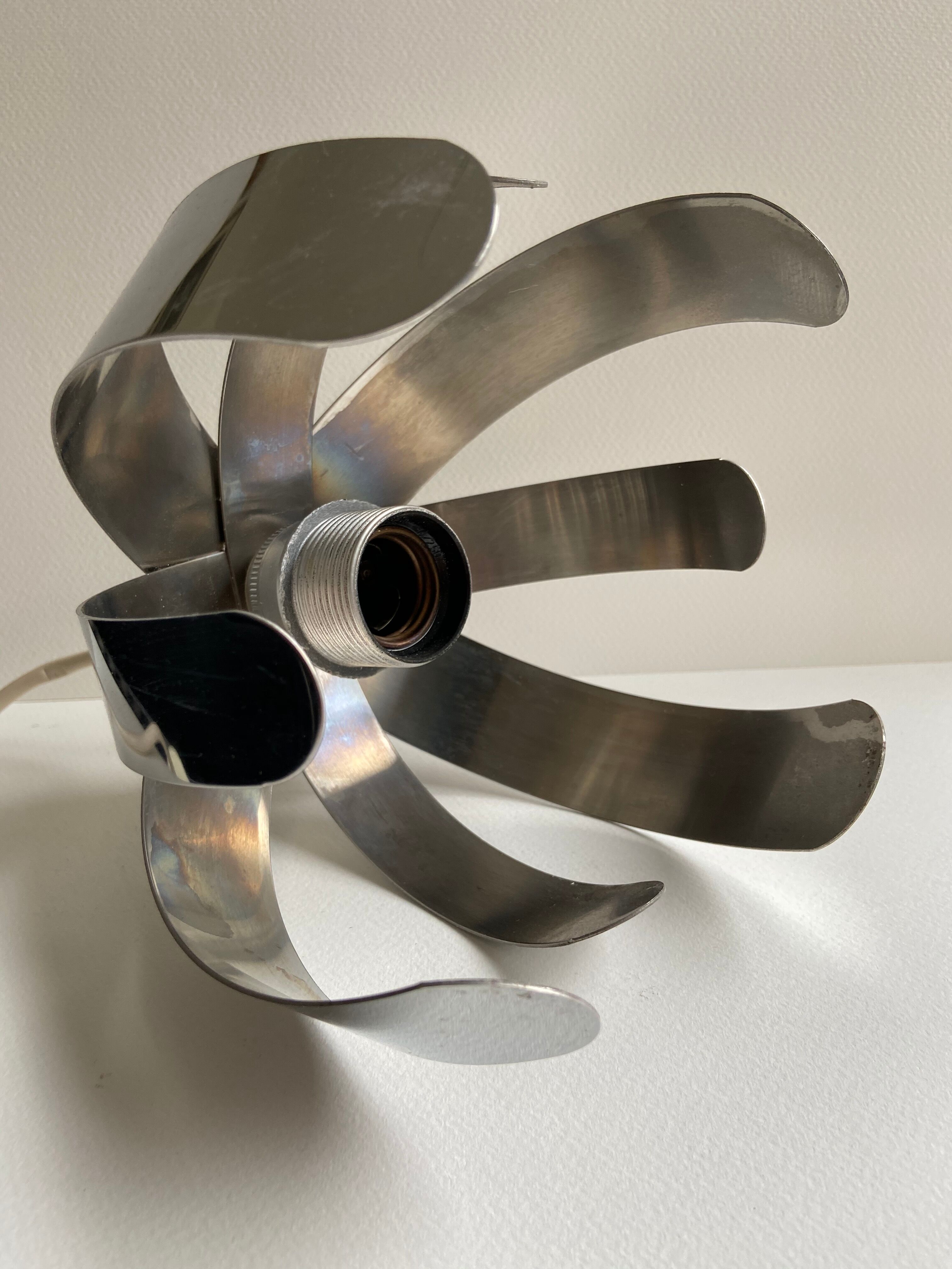 Chrome aluminium hanging lamp