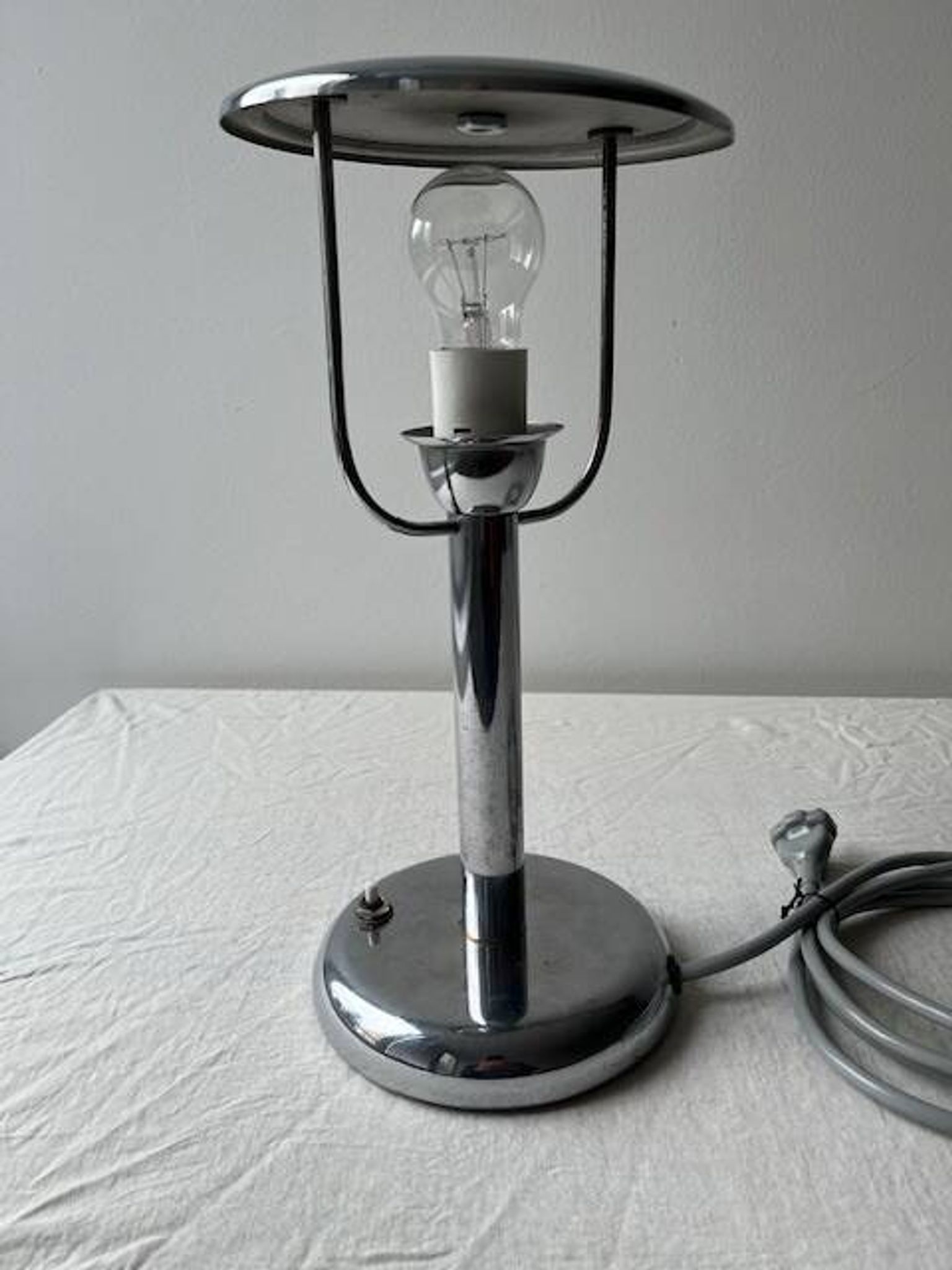 Lampe de table fonctionnaliste Napako Mod. 1160