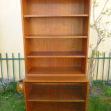 Oscar - shelves and showcase - vintage library