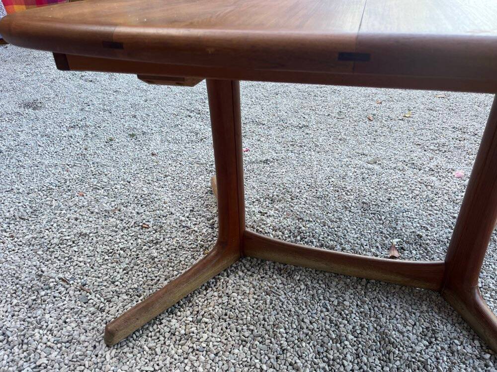 Vintage Scandinavian table Dyrlund 1960