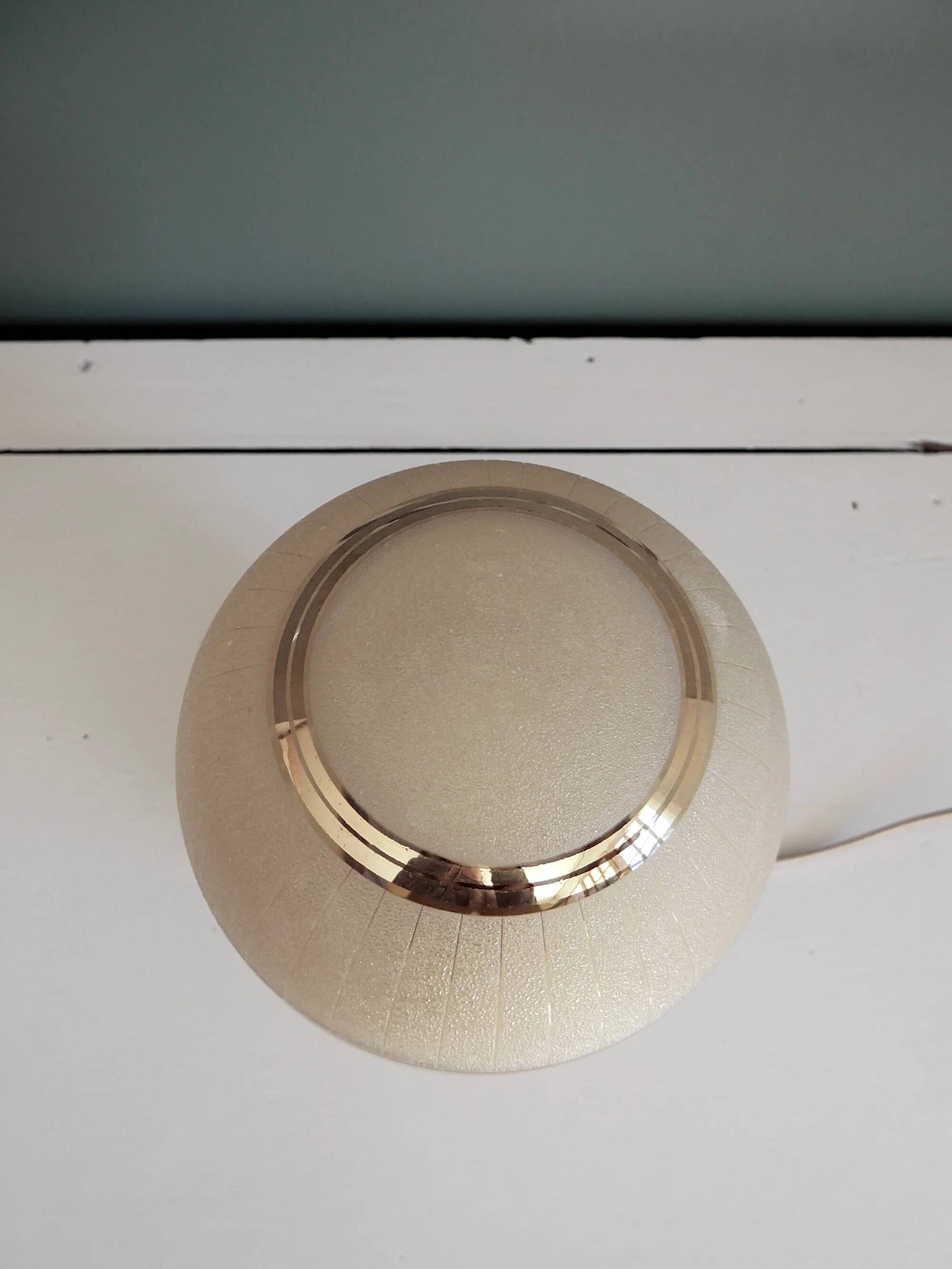 Frosted glass table lamp