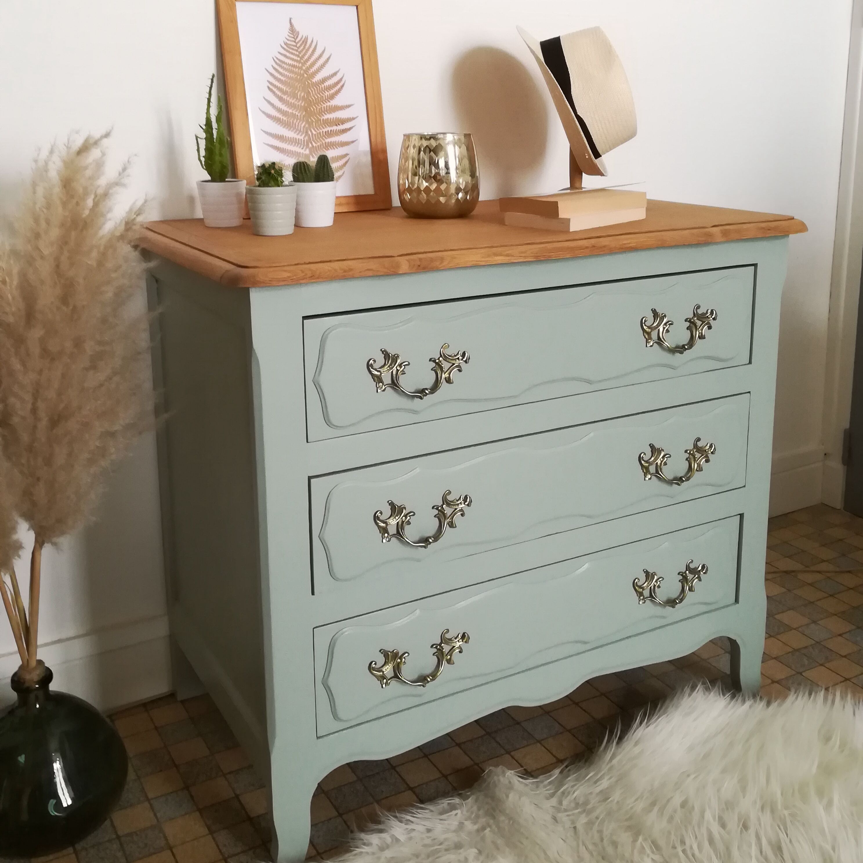 Vintage dresser