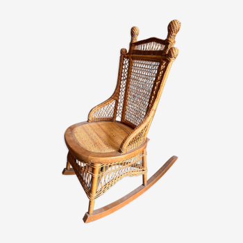 Rocking-chair / vintage rocking chair made of wood and wicker