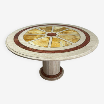 Table à manger ronde en travertin avec incrustations de marbre jaune et de laiton