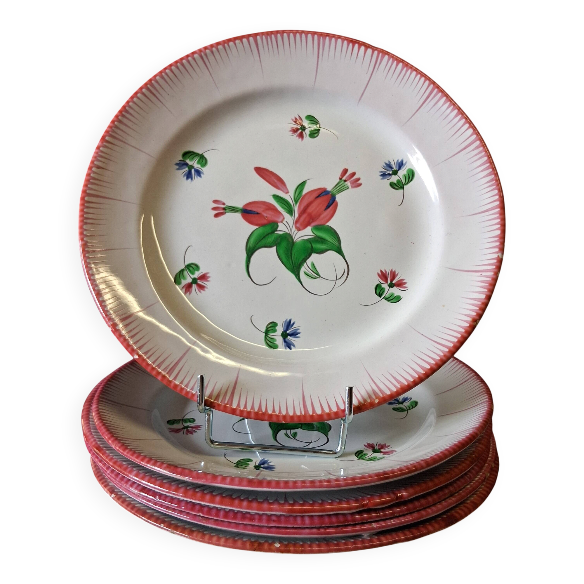 6 antique flat plates in earthenware in good condition.