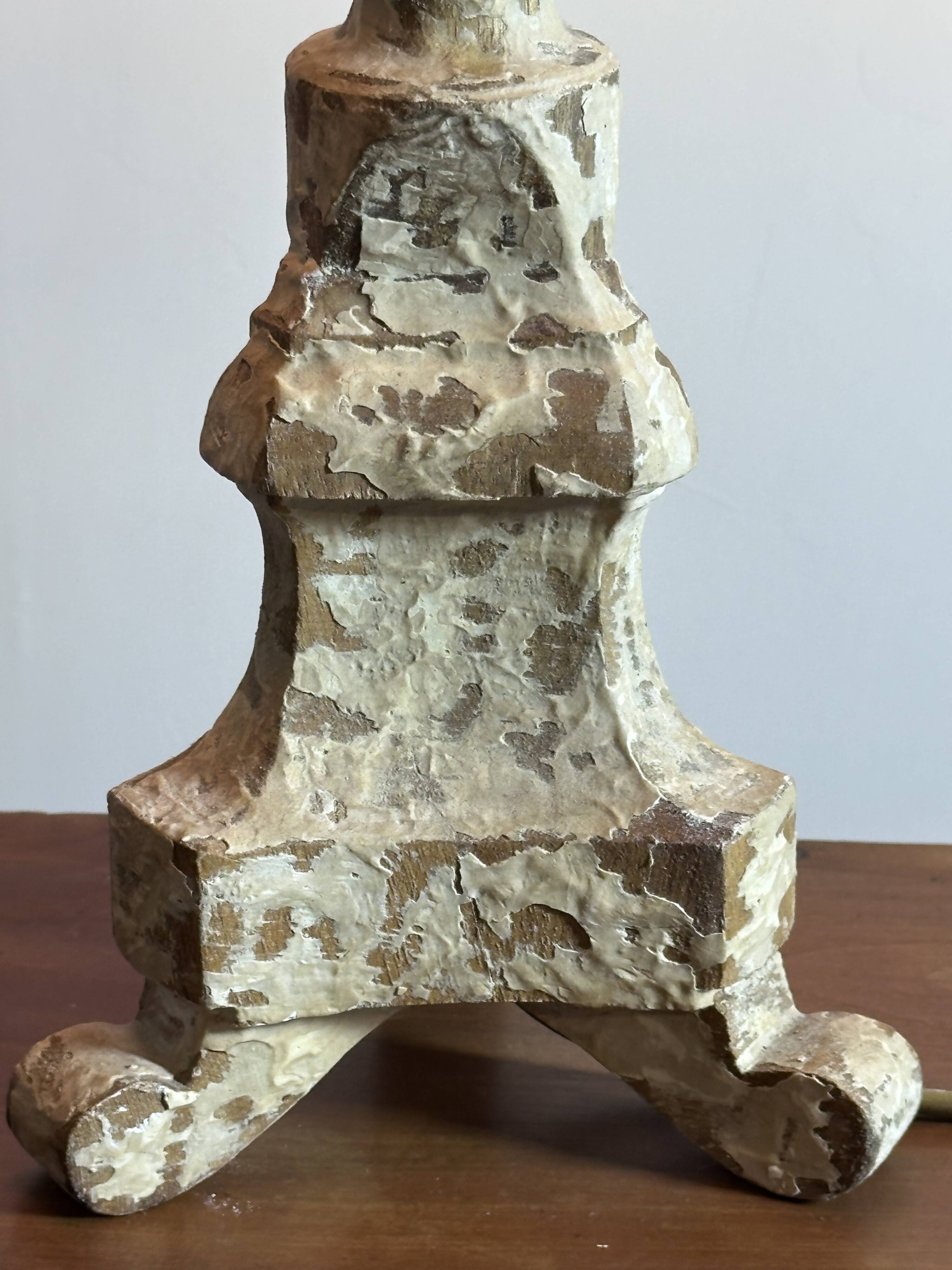 Lampe en bois patiné Shabby chic