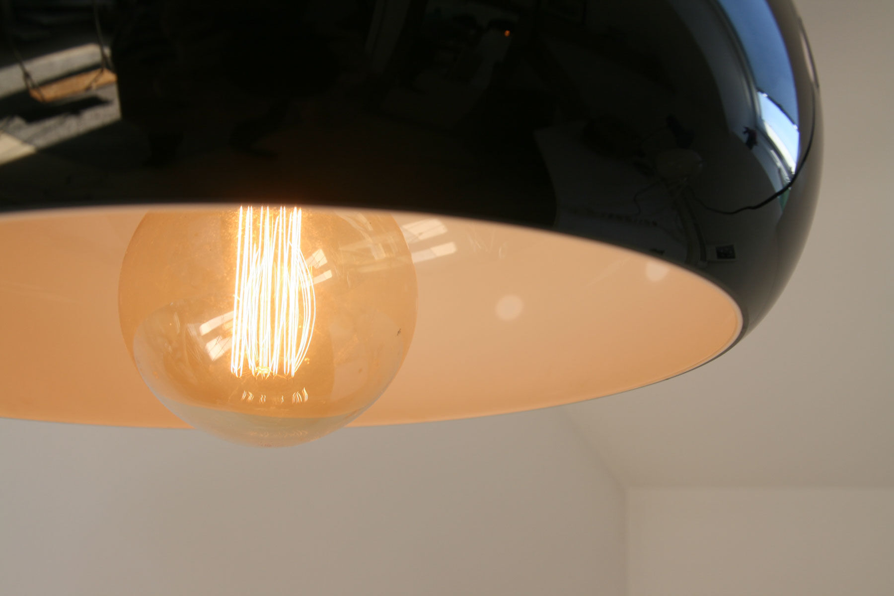 Suspension en verre noir