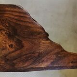 Trieur carries old mail in rosewood from India